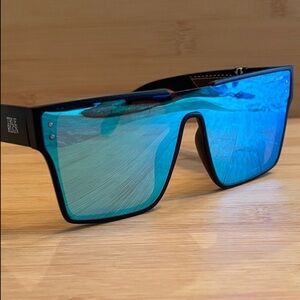 Brand New True Religion Square Shield Aviator Mirrored Sunglasses Black Frame